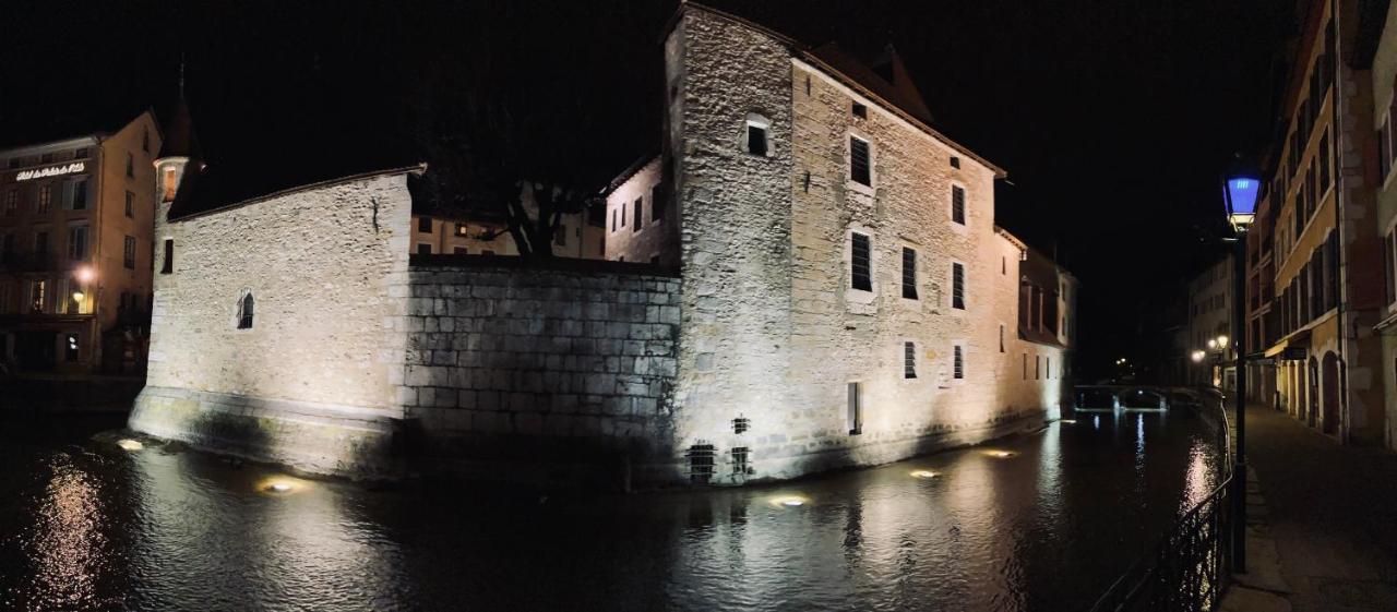 Gite Urbain Au 2Bis - Annecy Exterior photo
